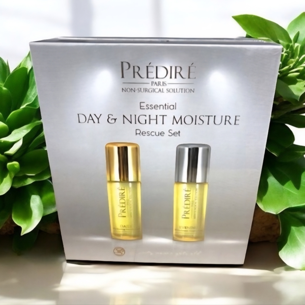 NIB-Essential Day & Night Moisture Rescue Set
